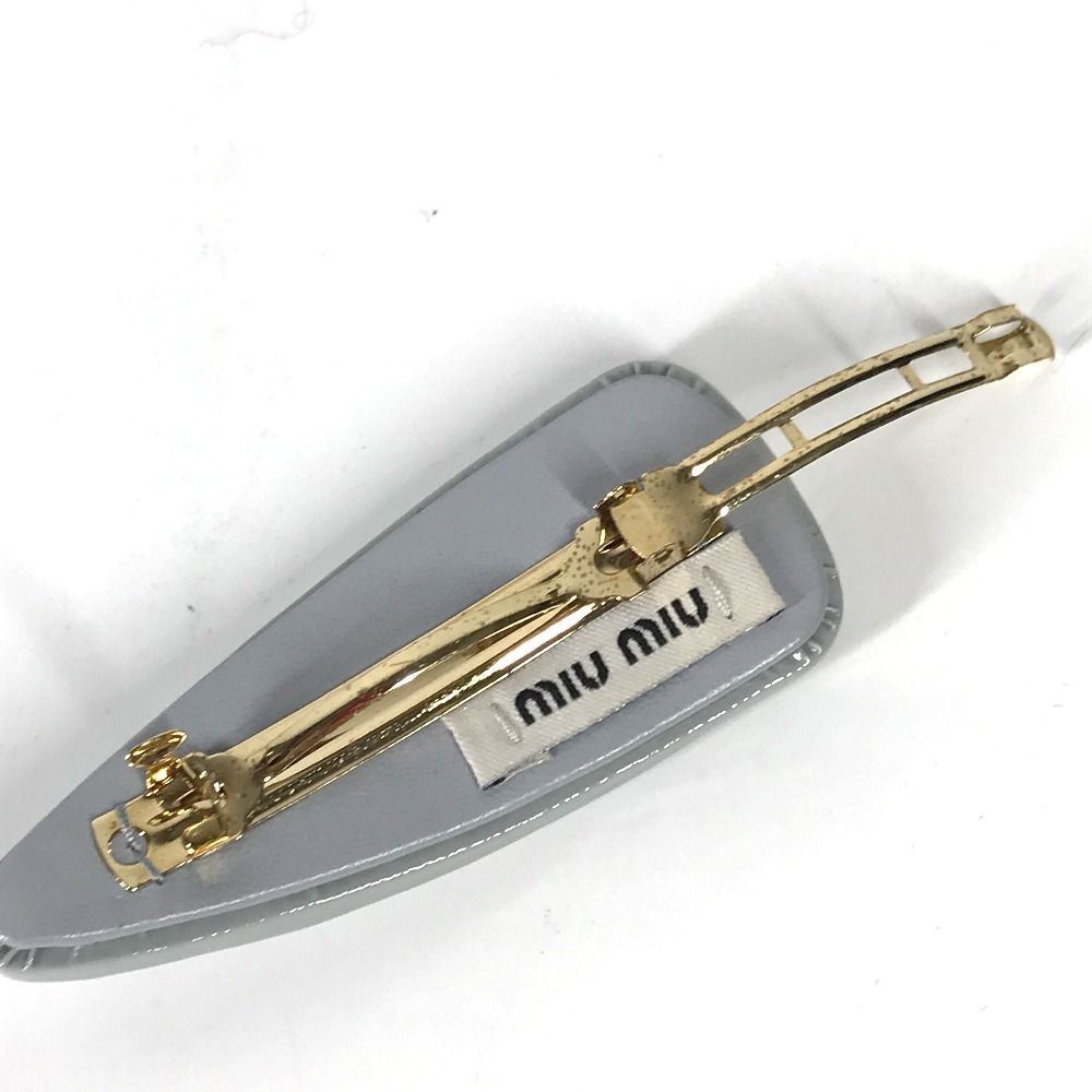 miumiu ヘアピン　パテントレザー　バレッタ　ライトブルー　ミュウミュウ miumiu ヘアピンパテントレザーバレッタライトブルーミュウミュウ