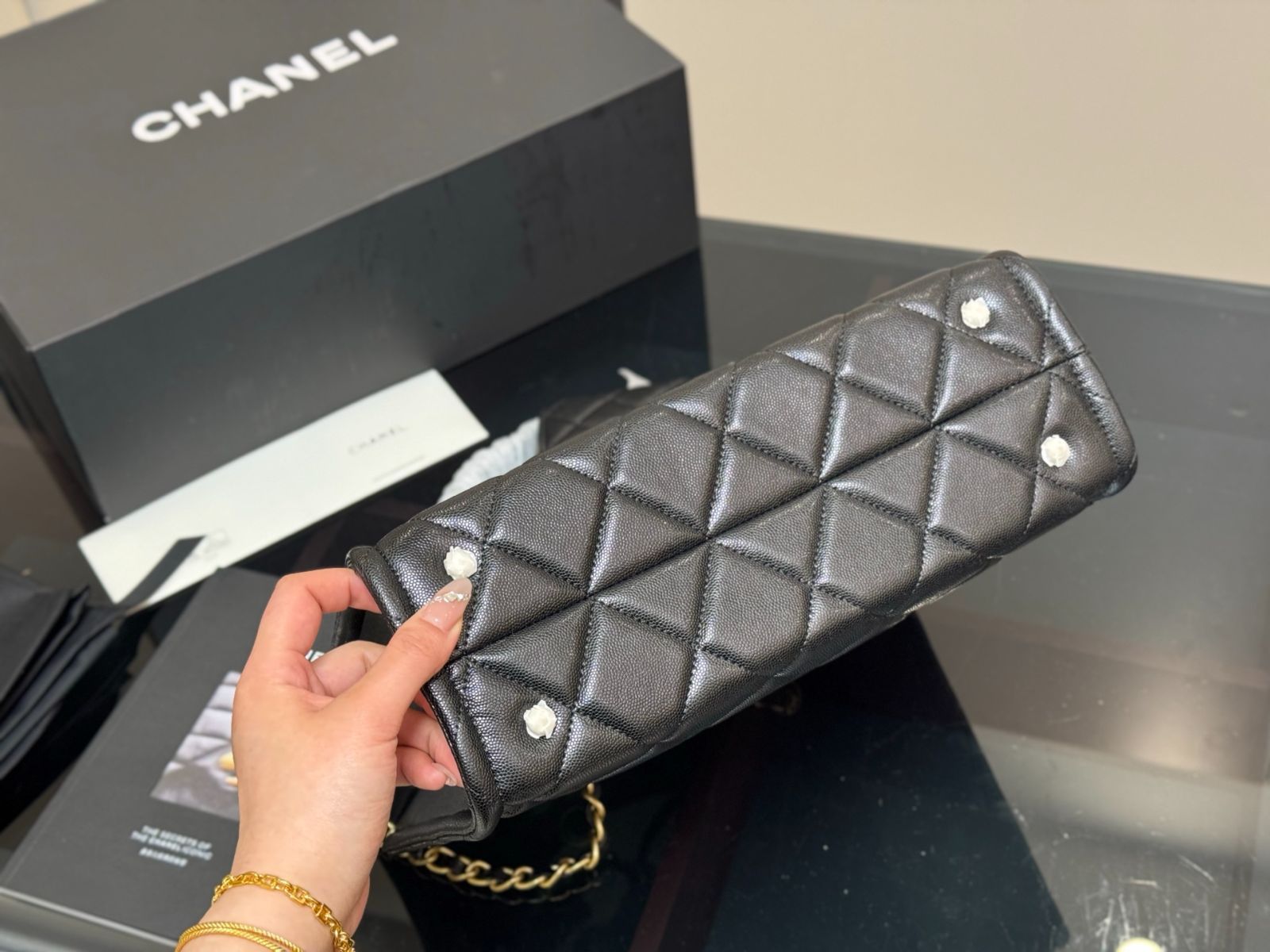 【収納力◎】CHANEL ショッピングバッグトート 今日特価】Chanel Tote Shopping Bag チャネル トート