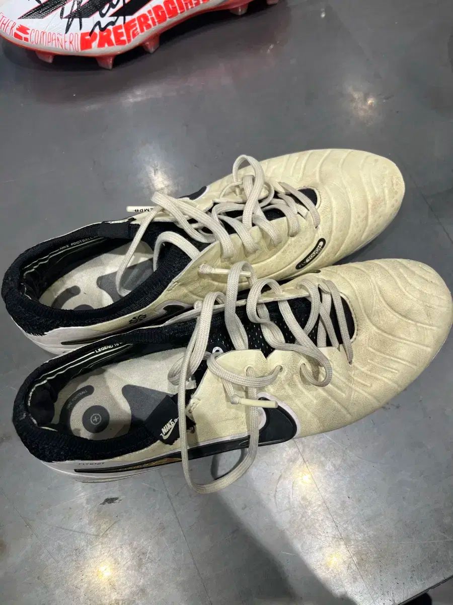 【雷市場（ポンジャン）商品韓国直送】 ティエンポ レジェンド 10 ag ー pro 最高品質のサッカーシューズ