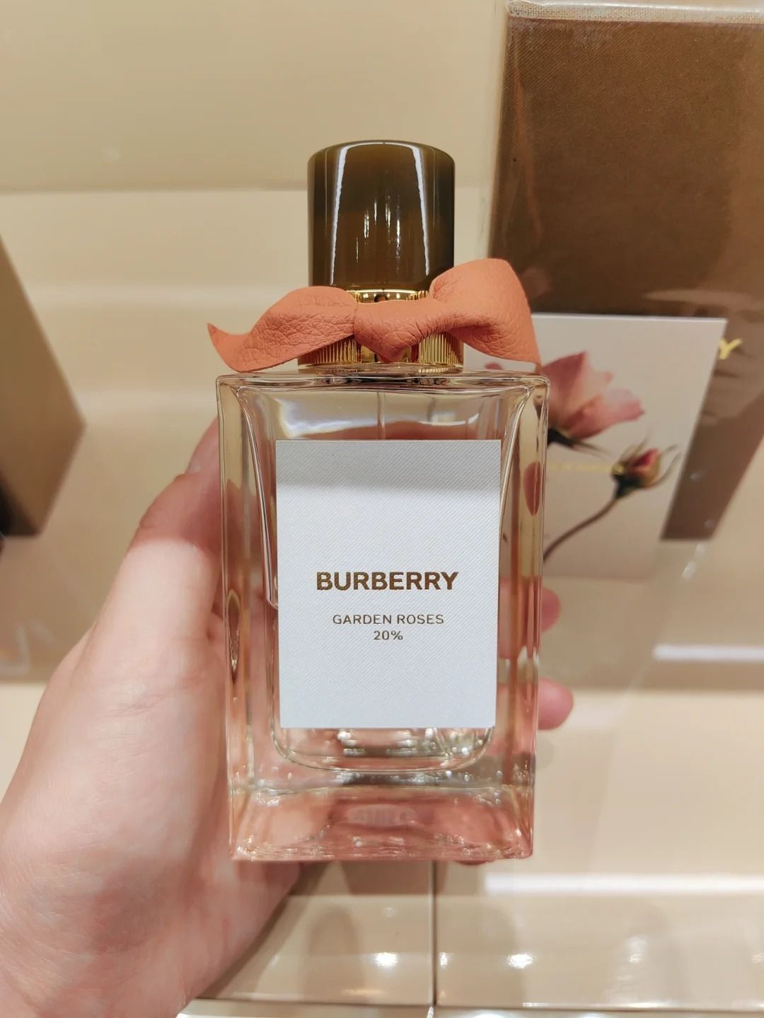 burberry 香水 桜餅