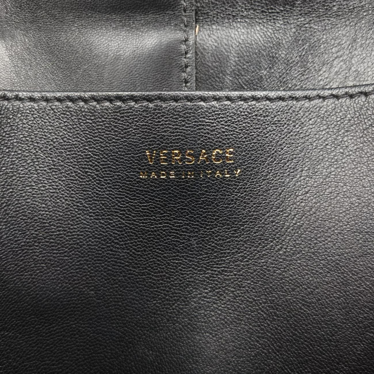 VERSACEタータンプリントブラック×マルチ