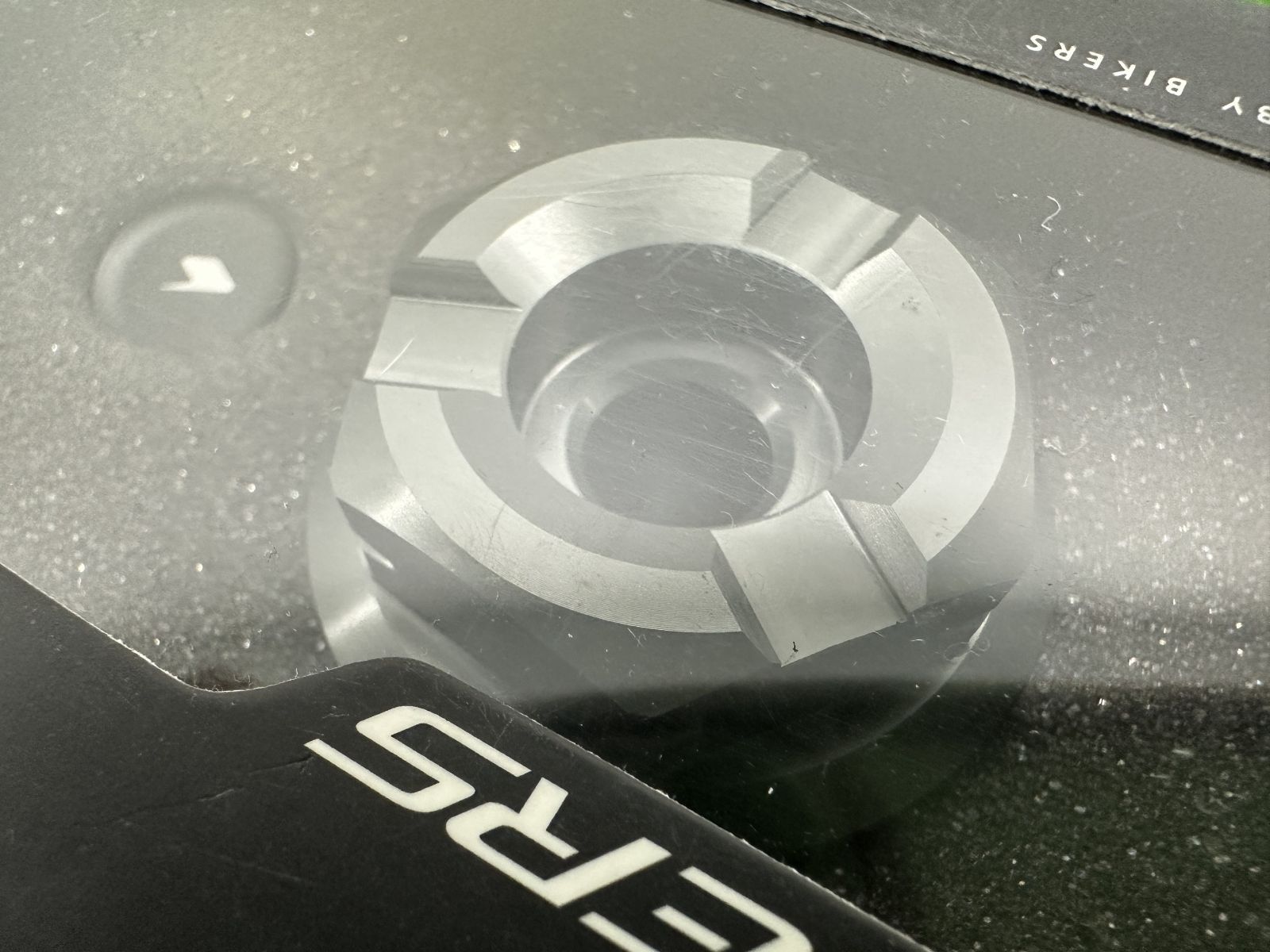 専用です キタコ POR15タンクシーラー230ml /969-0703003