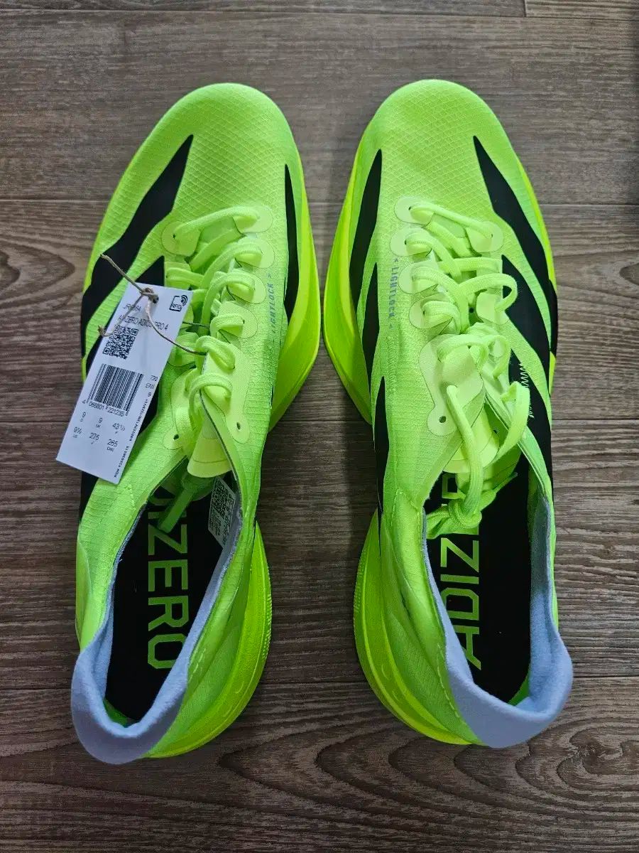 アディダス アディゼロ プロ4 275サイズ