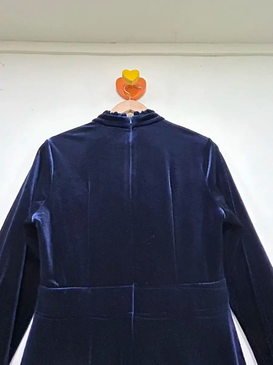 ネイビー ベルベットロングドレス/パールデコレーション フリルロングドレス