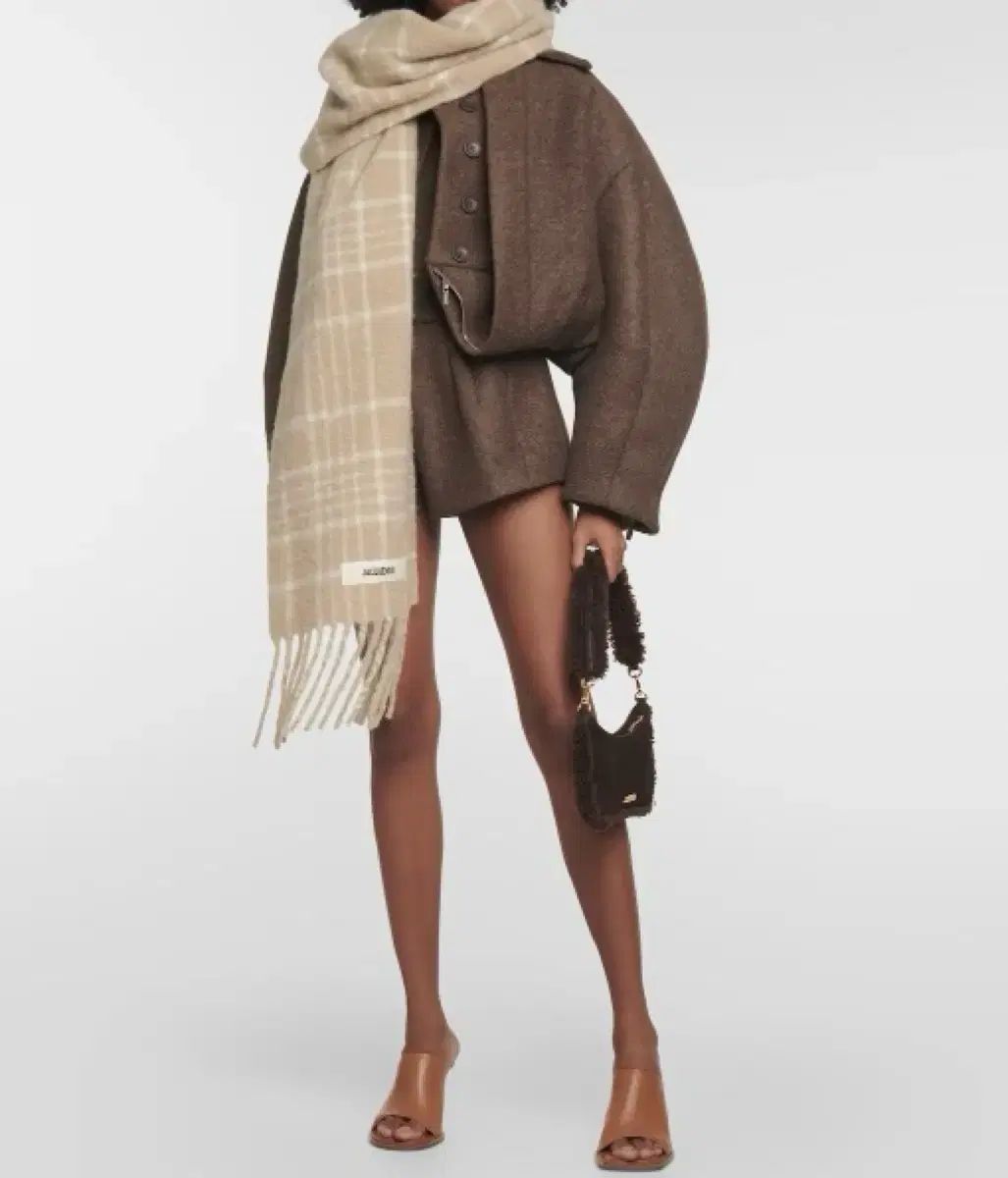 Jacquemus ジャックムス トライアングル マフラー Jacquemus（ジャック