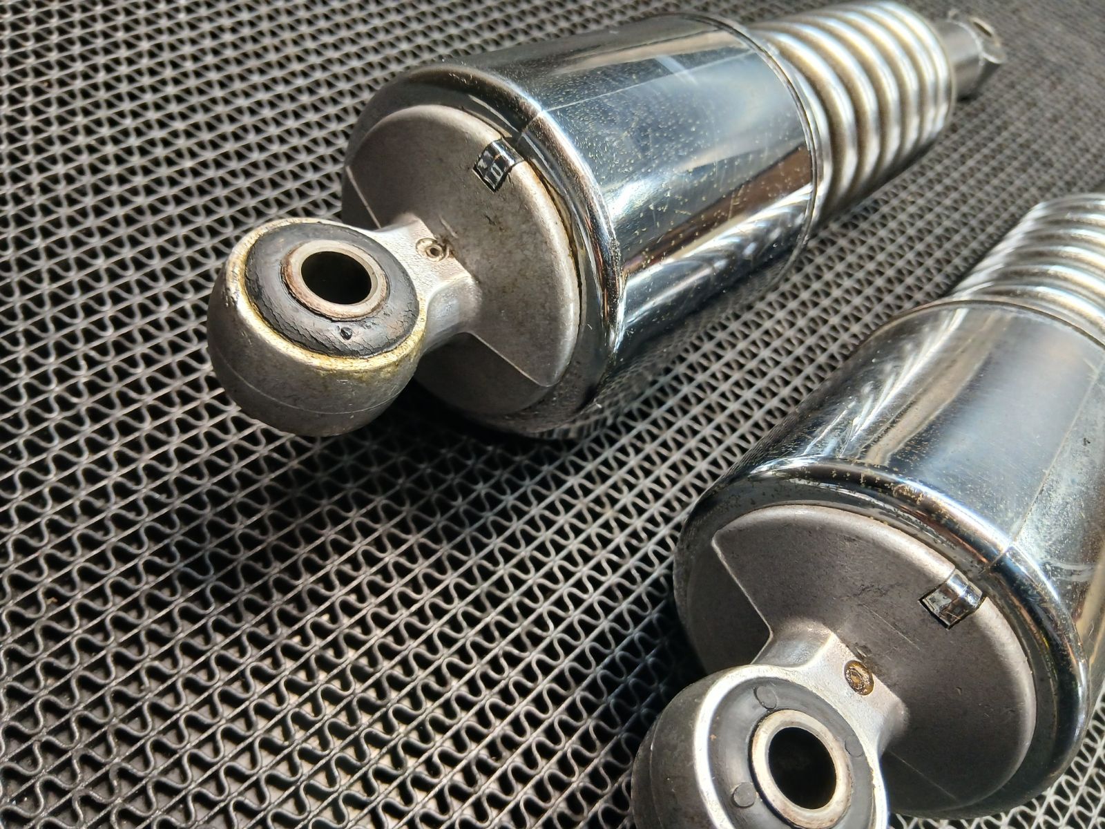 カワサキ W3 純正リアサスペンション左右 実動 650-RS 昭和48年 実動車両 W2TT W1SS ダブサン マッハMACH W1SA 旧車絶版 Z 動画あり LAWEED_CL