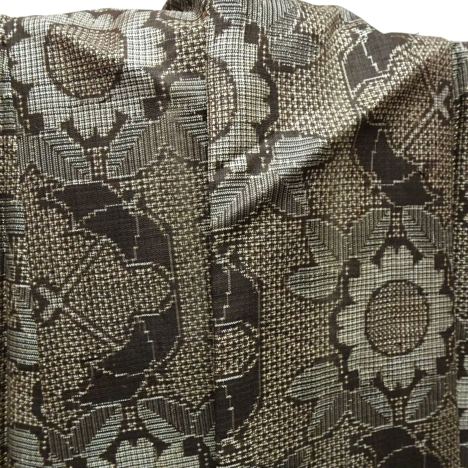 本場大島紬 【西郷柄 割り込み絣】 袷着物 未着用品 アンティーク着物 正絹 アンティーク 本場大島紬 着物 割り込み絣 向日葵 傘【230676y