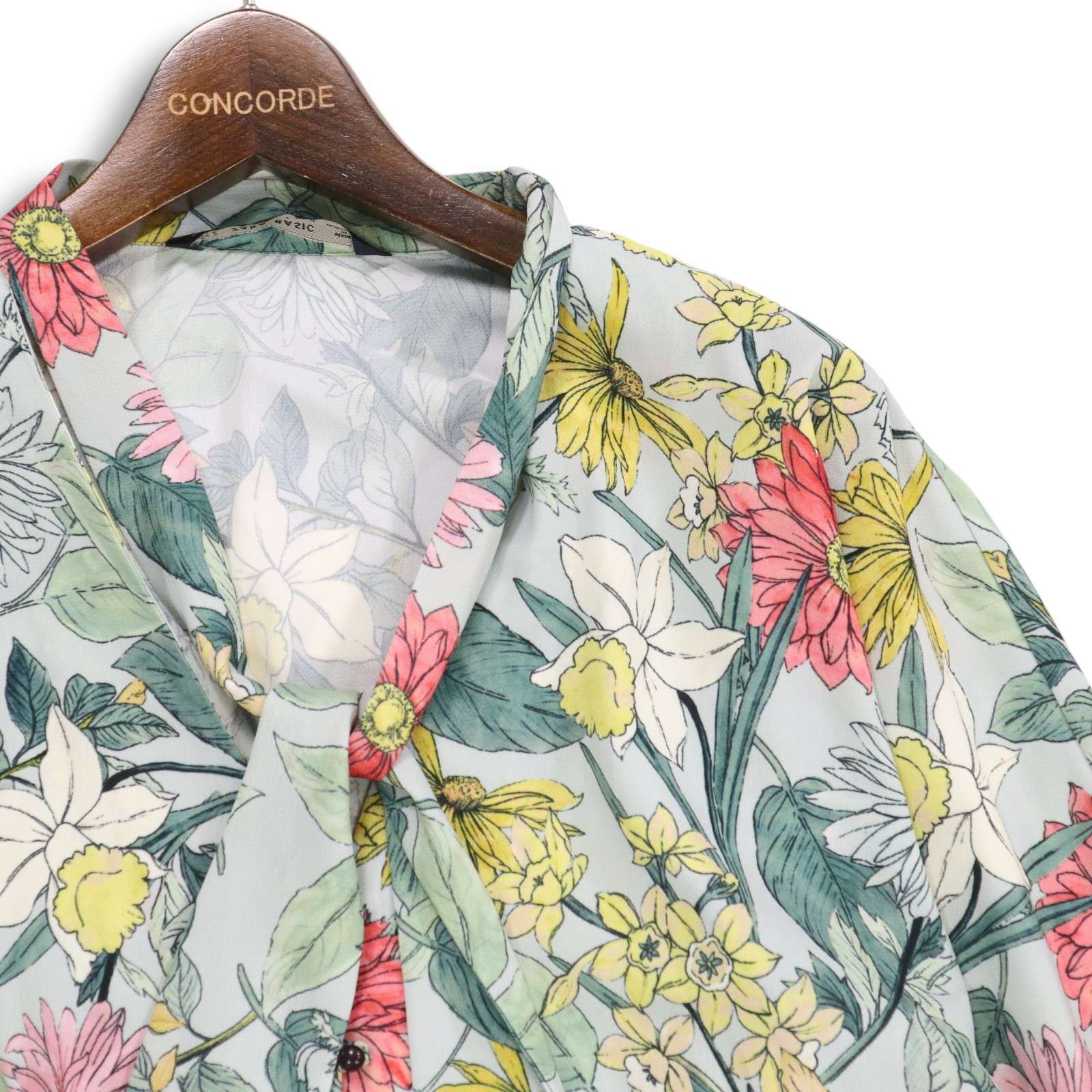 新品 未使用】 ZARA ザラ 春夏 花柄 フラワー総柄♪ 長袖 フリル