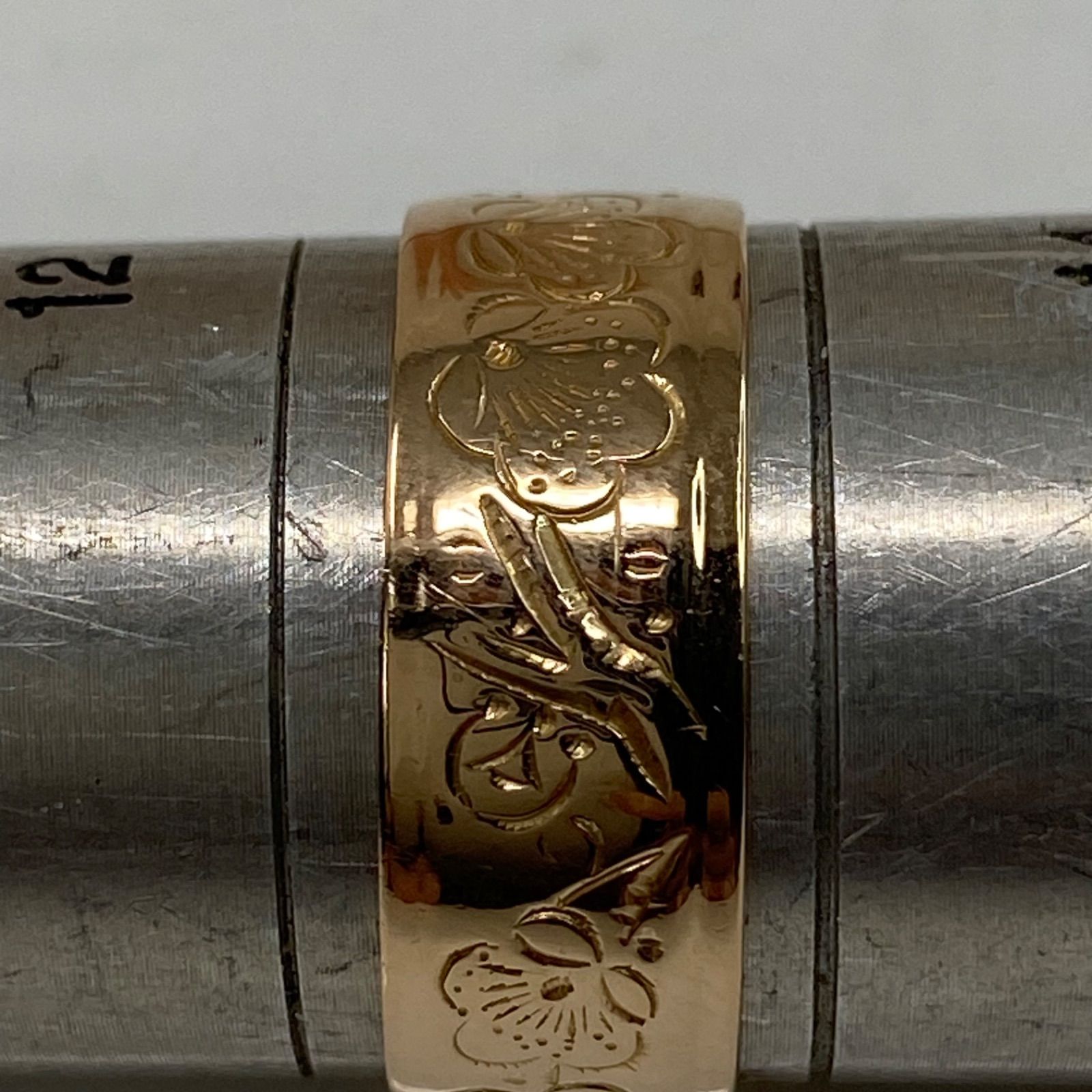 used k18 AU750 18金リング 平打ち 彫り入り フラット 幅7ミリ サイズ 