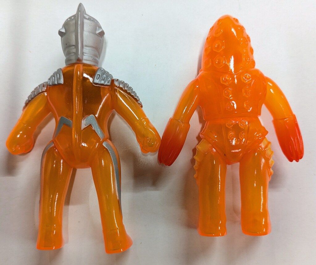 ウルトラセブン-メトロン星人 クリアオレンジ