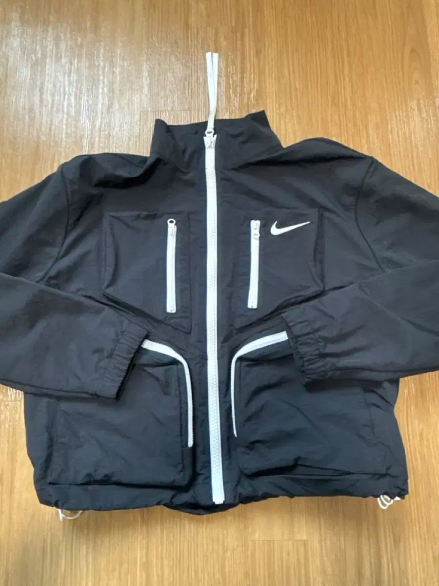 NIKE ナイキ