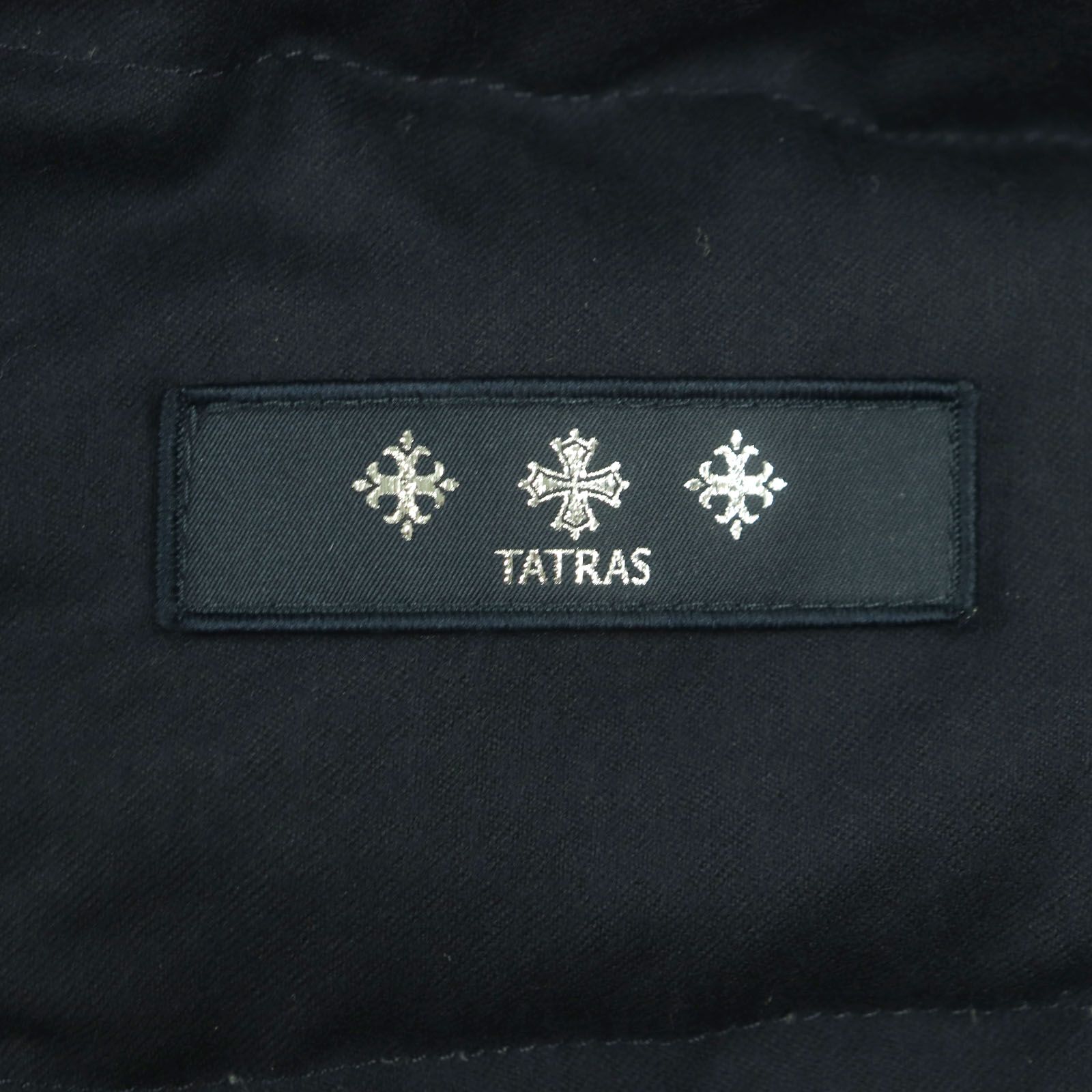 フーデッド ロゴワッペン付き