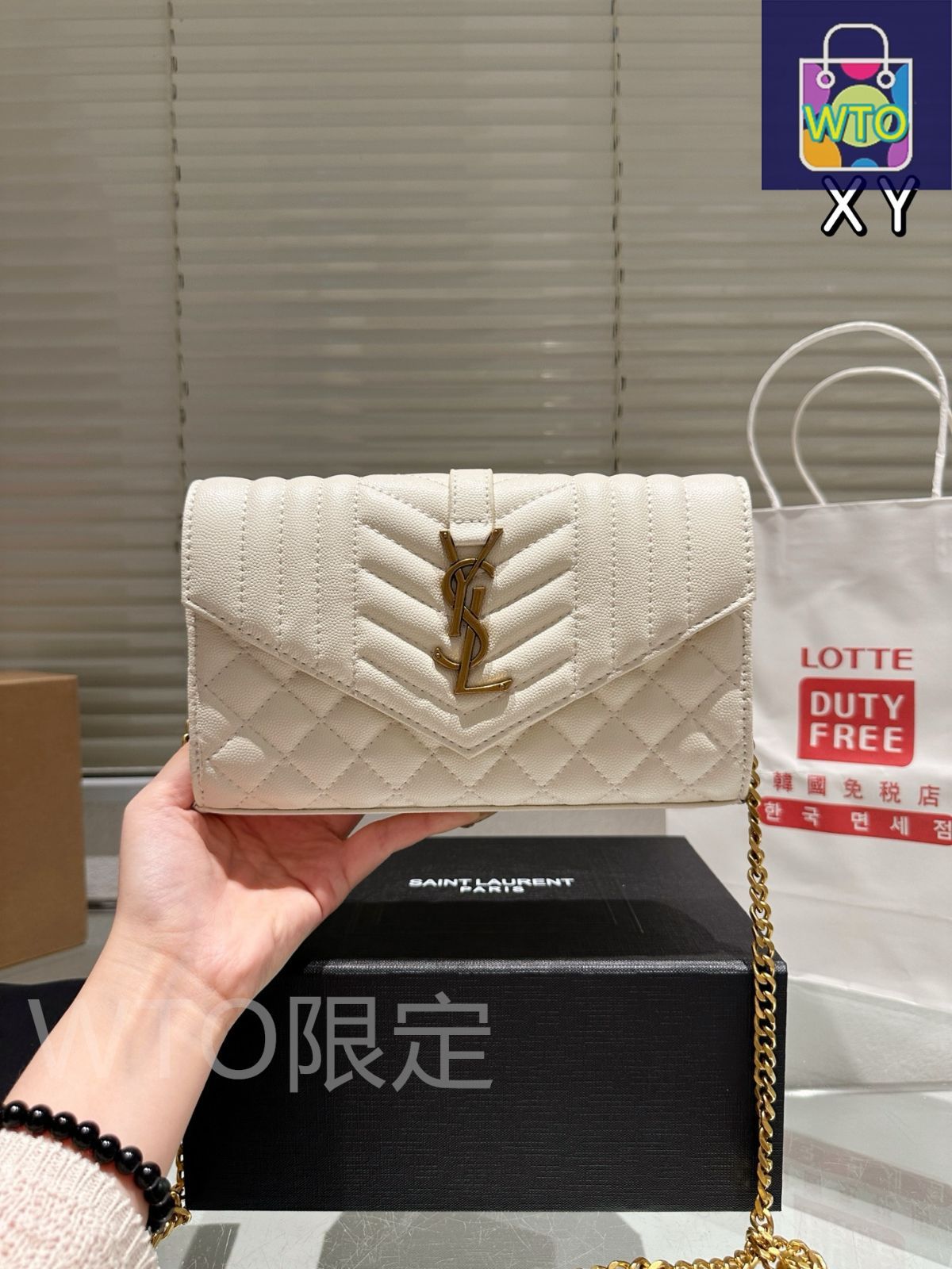 新品未使用SAINT LAURENTミニエンベロープバッグ　定価253,000円 今日特価】YSL Saint Laurent New Envelope Bag Small Grain