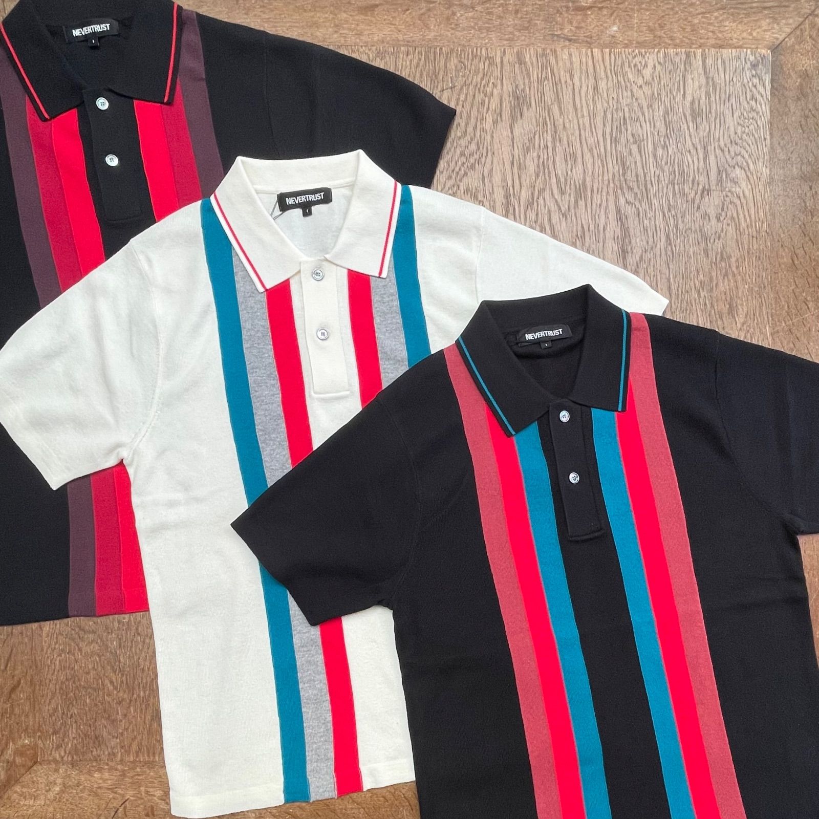 never trust マルチストライプ・ニットポロシャツ BLACK / RED