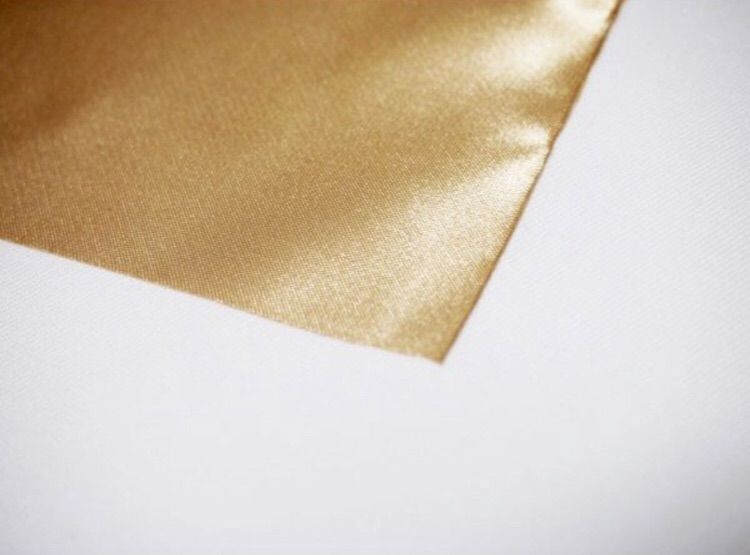 4枚セット】金銀ドレープ - メルカリ