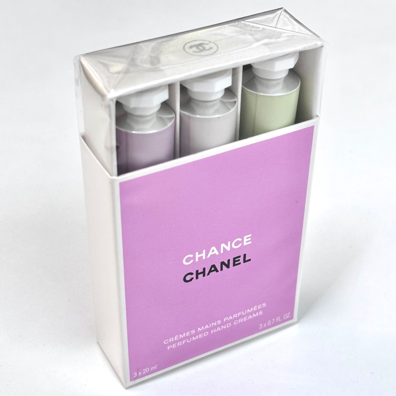 CHANEL CHANCE ハンドクリーム・ヘアオイル2点セット シャネル」の“チャンス”からボディーオイルとハンドクリームが