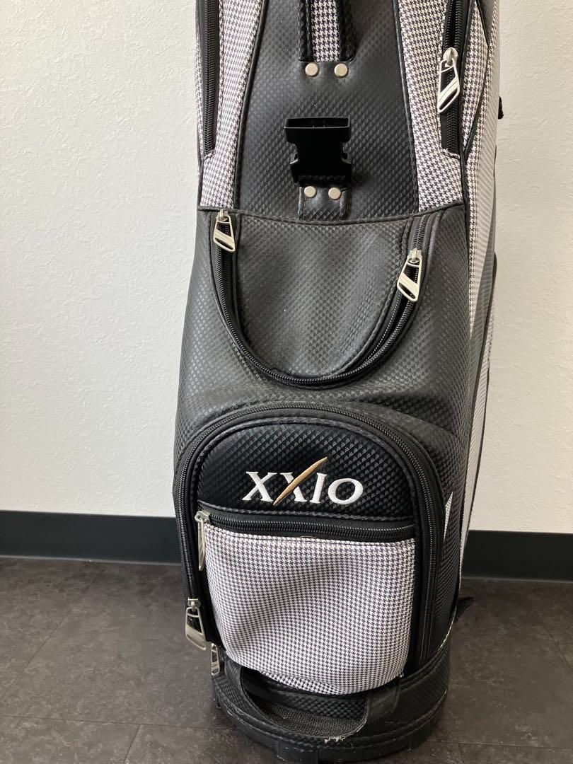 XXIO ダンロップ　キャディバッグ スタンド型　千鳥柄　モノトーン　白黒 値下！XXIO ダンロップ キャディバッグ スタンド型 千鳥柄