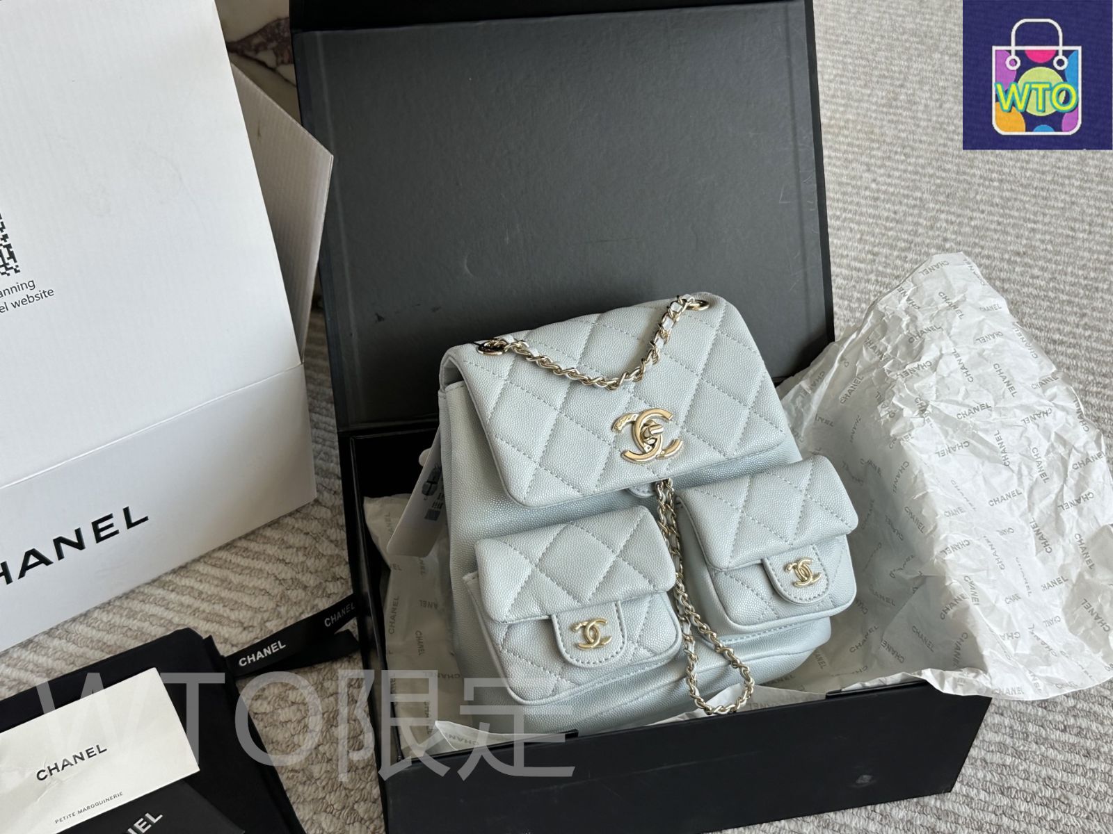 まとめ買いシャネルポーチとmiumiuバッグ 6万取引突破☆UPS速達便利用！【MIUMIU】ポーチ付きブレスレット