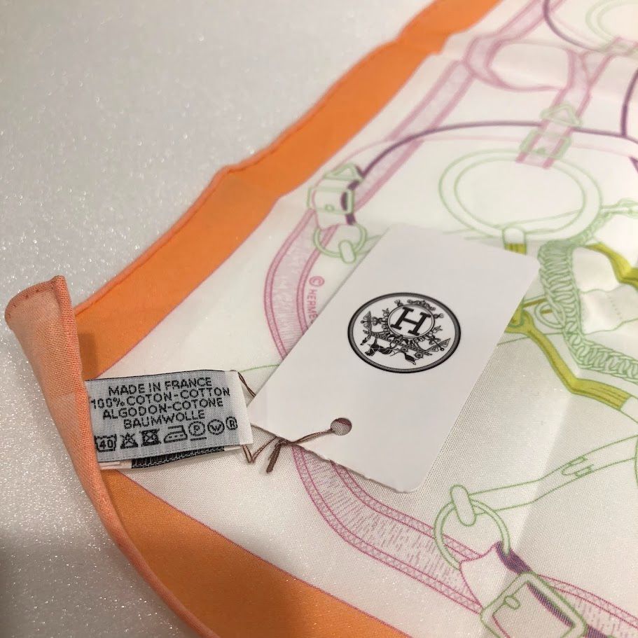 HERMES エルメス ハンカチ エプロンドール HERMES エルメス ハンカチ Eperon d'Or エプロンドール 紙タグ付 箱