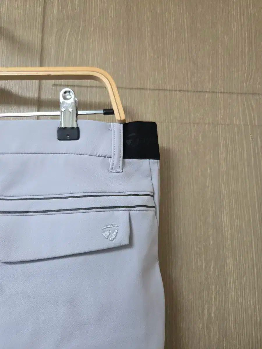 スパンデックスパンツ