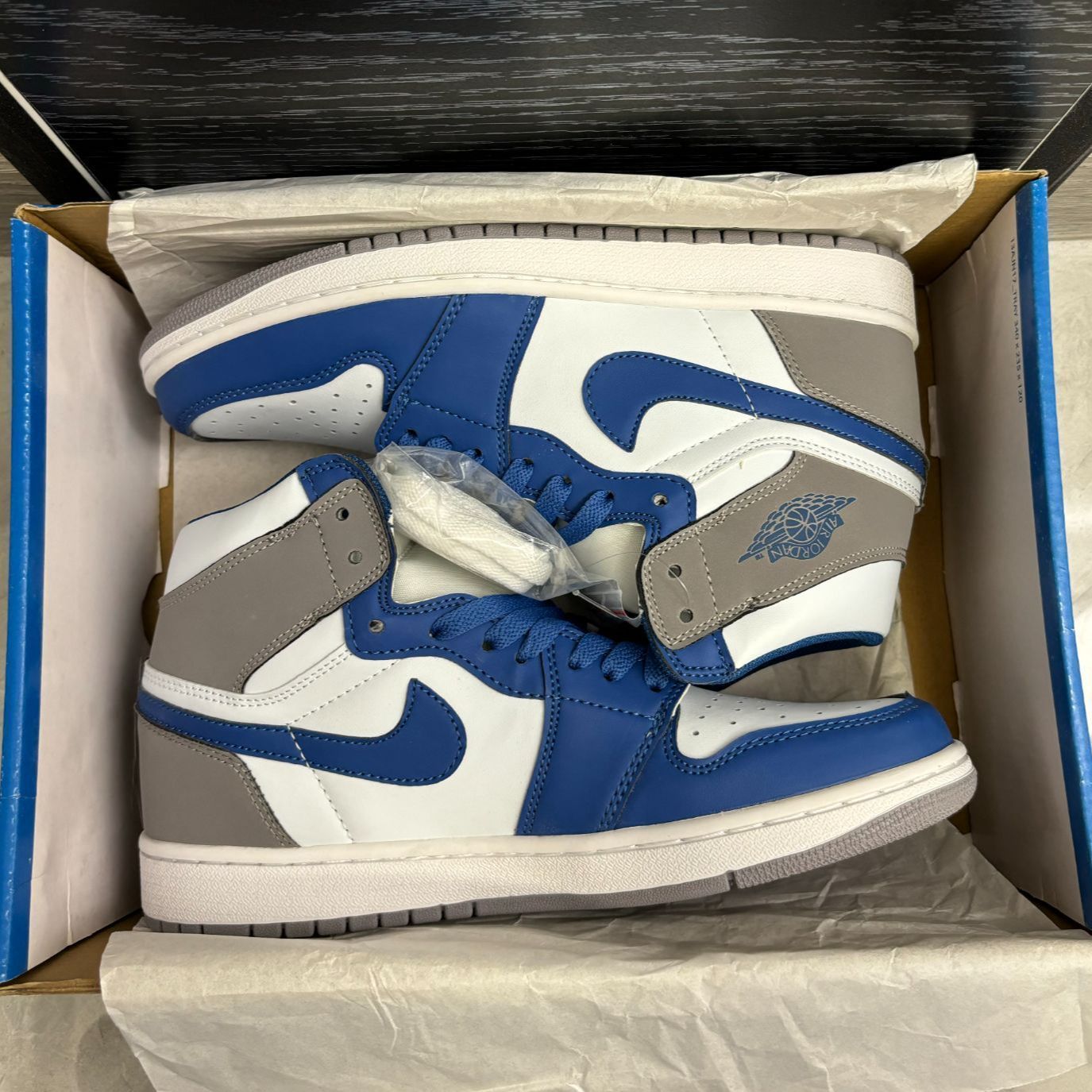 ナイキ スニーカー Nike Air Jordan 1 High OG 