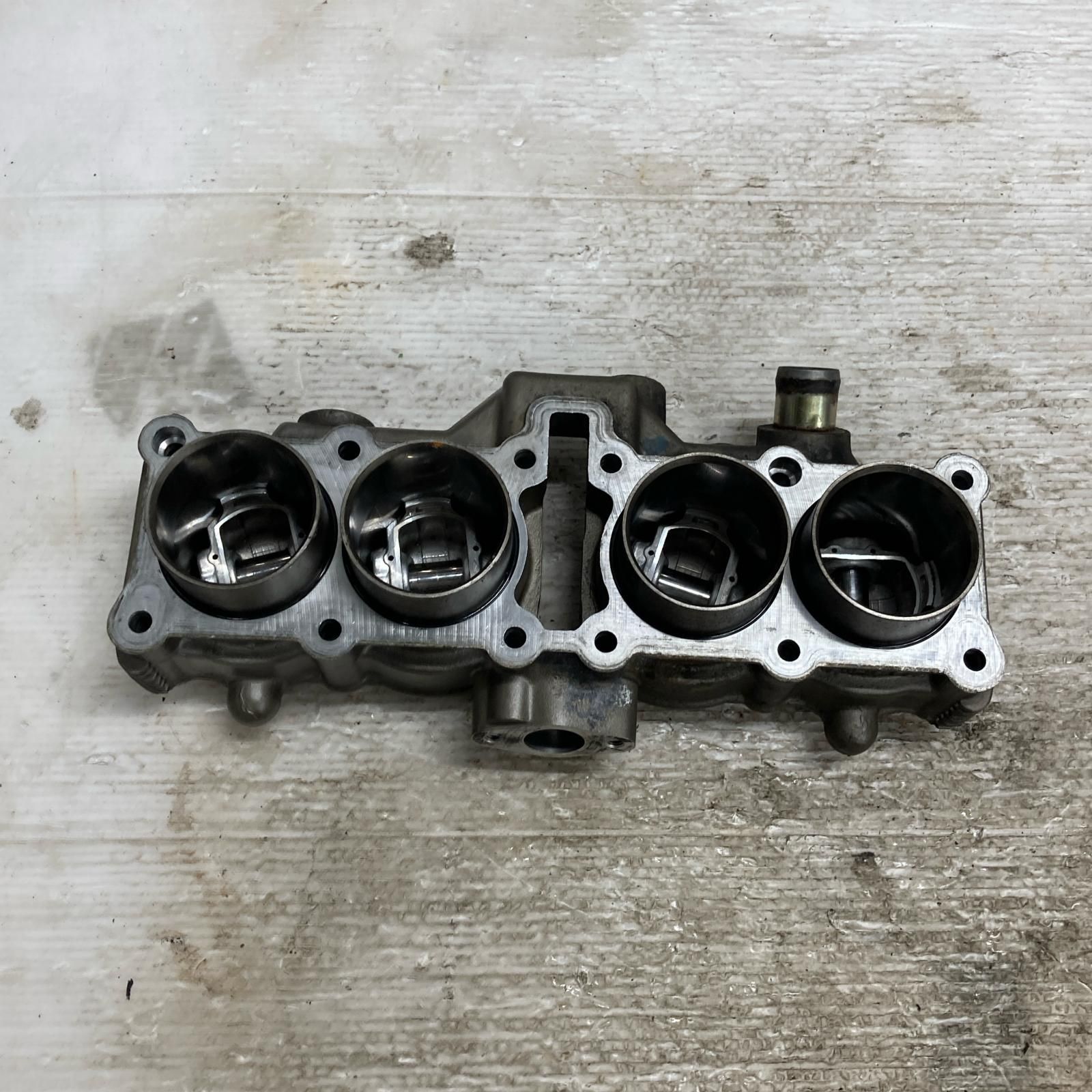 SUZUKI バンディット250 GJ74A シリンダー スズキ