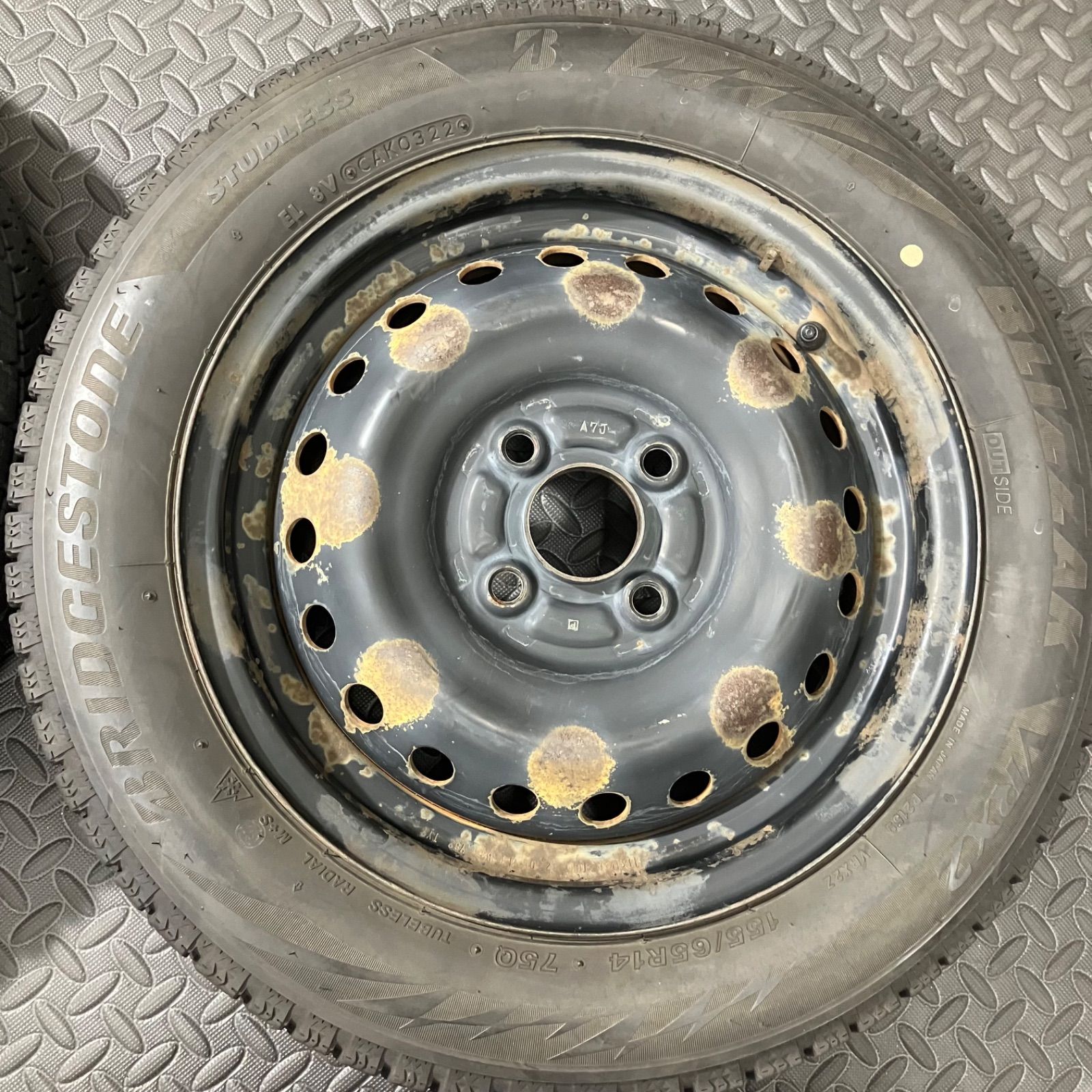 21 22年製 155 65R14 ブリヂストン ブリザックVRX2ホンダ JF1 N-BOX N-WGN スタッドレスタイヤ 1094E FFCRYSTALESIA_COM