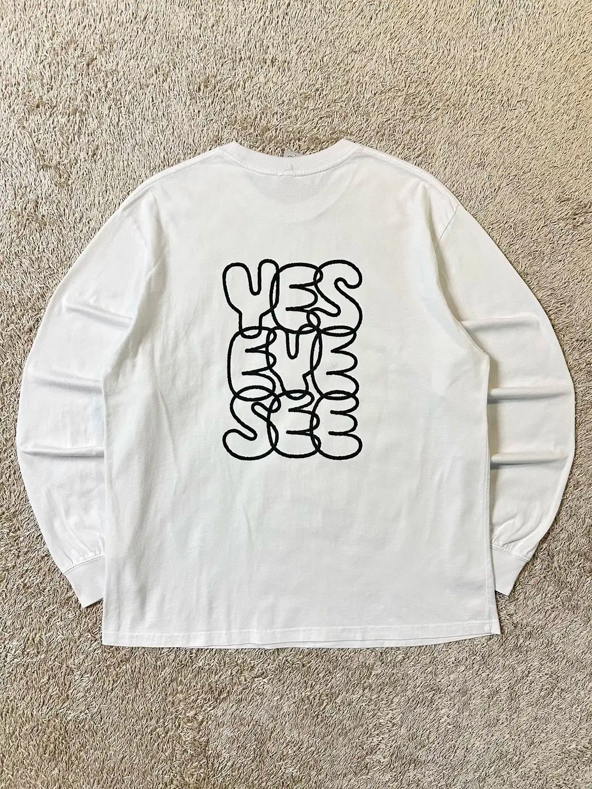 新作登場，爆買い 【雷市場（ポンジャン）商品韓国直送】 L YESEYESEE(イェスアイシー) YESEYESEE バックロゴ 長袖 ロングスリーブ 白 七分・長袖カットソー