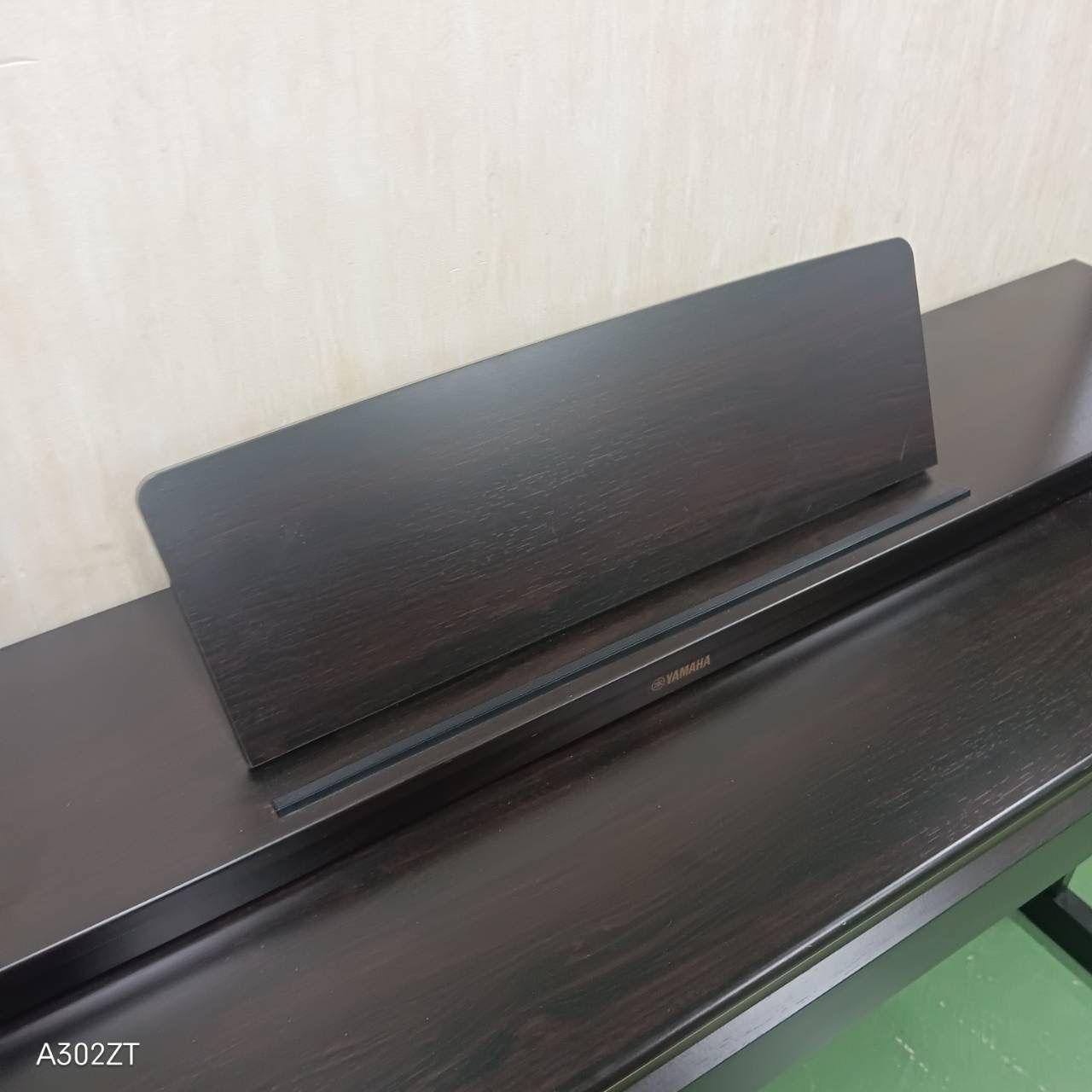 ピカピカの 87 YAMAHA 電子ピアノ YDP-R162R ブラウン 送料設置無料