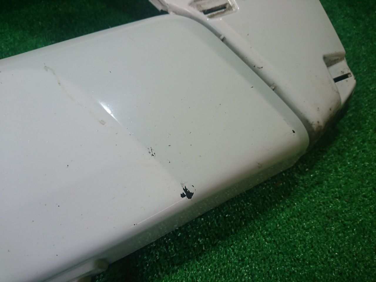 フロントバンパー ホワイト