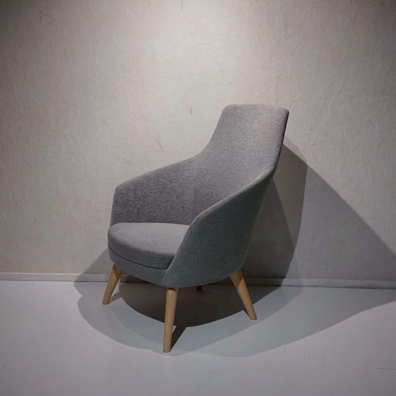 相合家具 ノラ NORA WD ラウンジチェア パーソナルチェア 1Pソファ ファブリック オーク脚 モダン ナチュラル コンテンポラリー