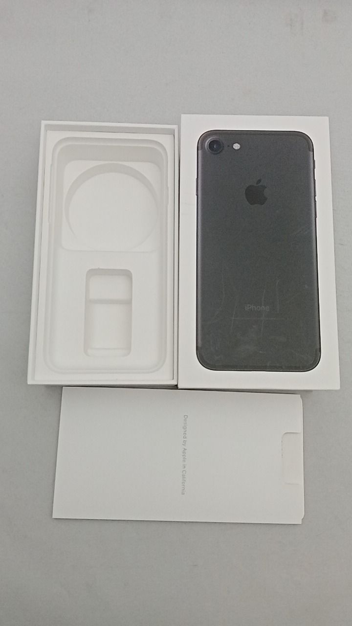 動作確認済！ iPhone7 A1779 128GB 本体 ブラック SIMフリー 箱 