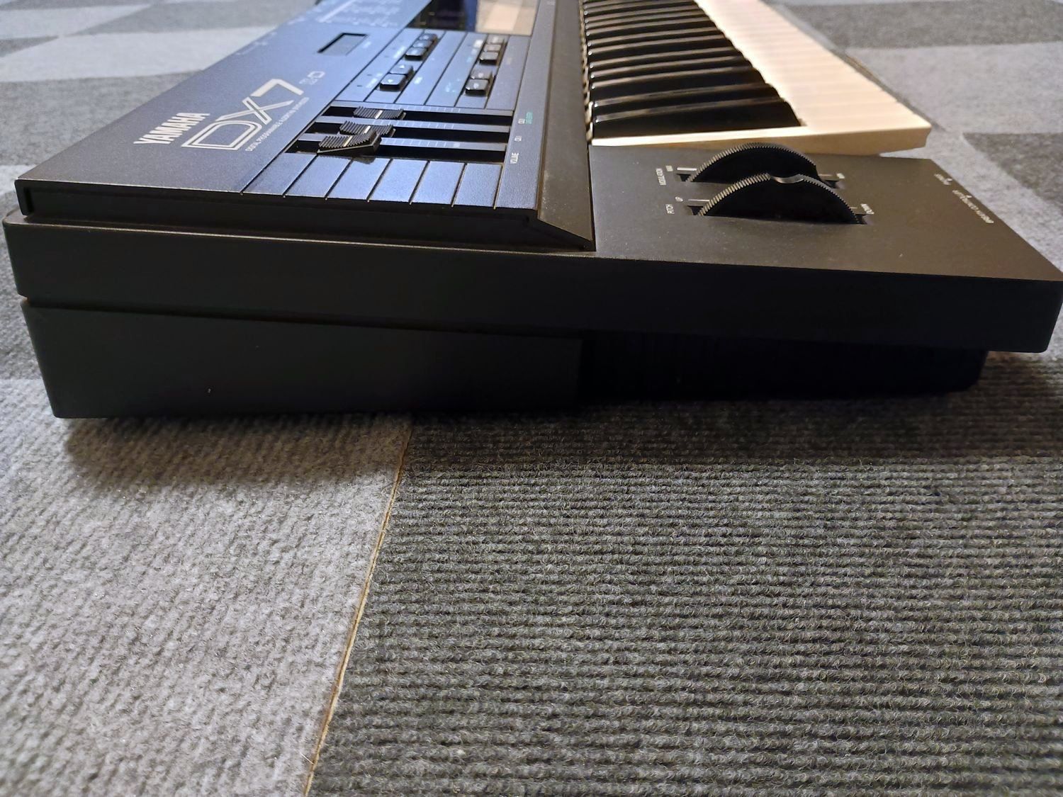 整備済み・ハードケース付き】Roland JUNO-6 名機！RolandJUNO-106