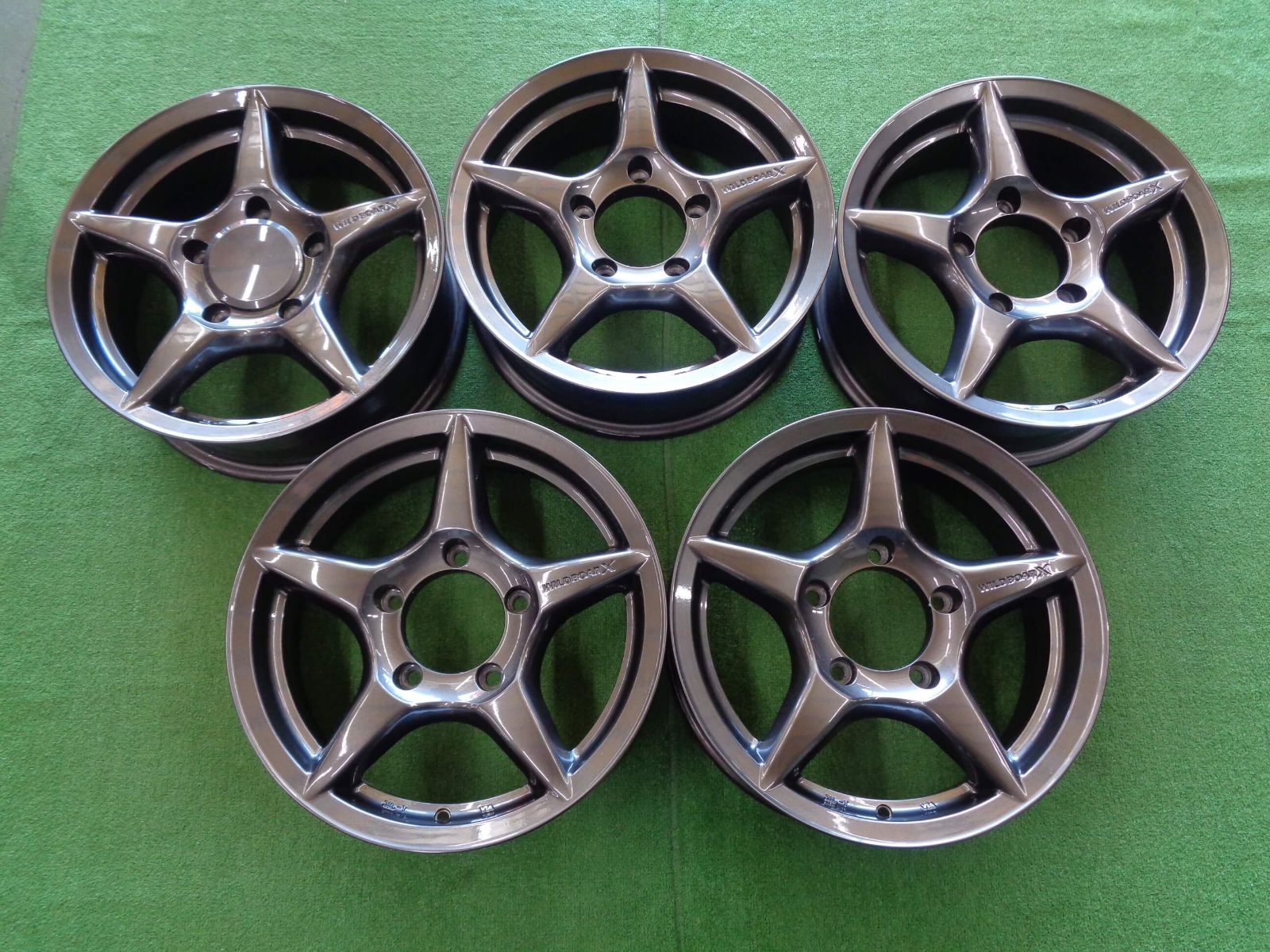 APIO WILD BOAR X アピオ ワイルドボアX 16インチ ホイール 5本セット 5.5J-16 5H139.7 ジムニー 神奈川県