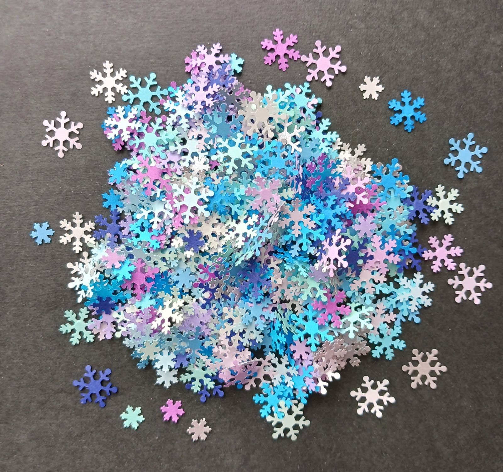 オーダー受付】ペーパークラフト 雪の結晶 （つまみ細工