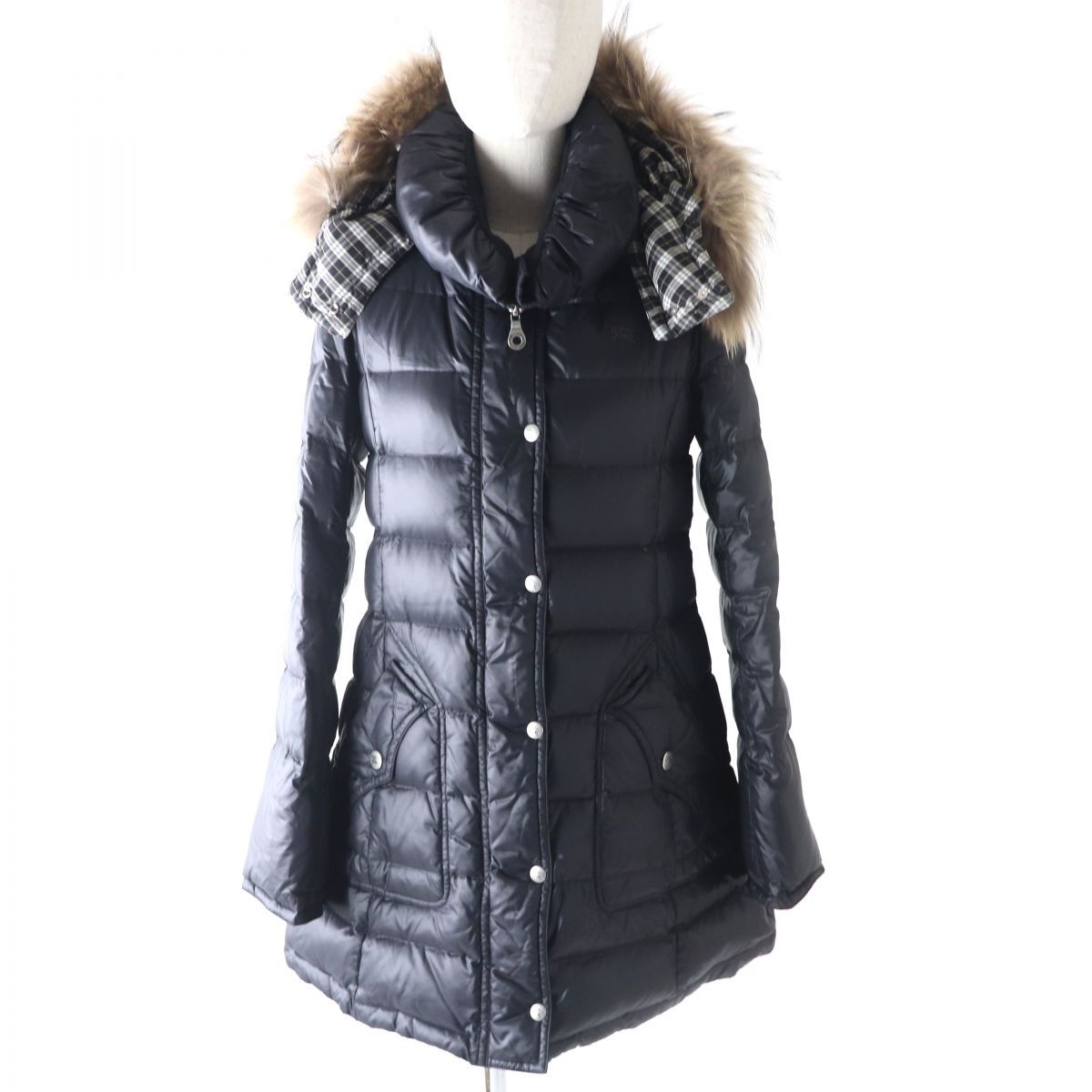 美品☆正規品 バーバリーブルーレーベル E1A50-690 ロゴ刺繍入 ZIP UP 