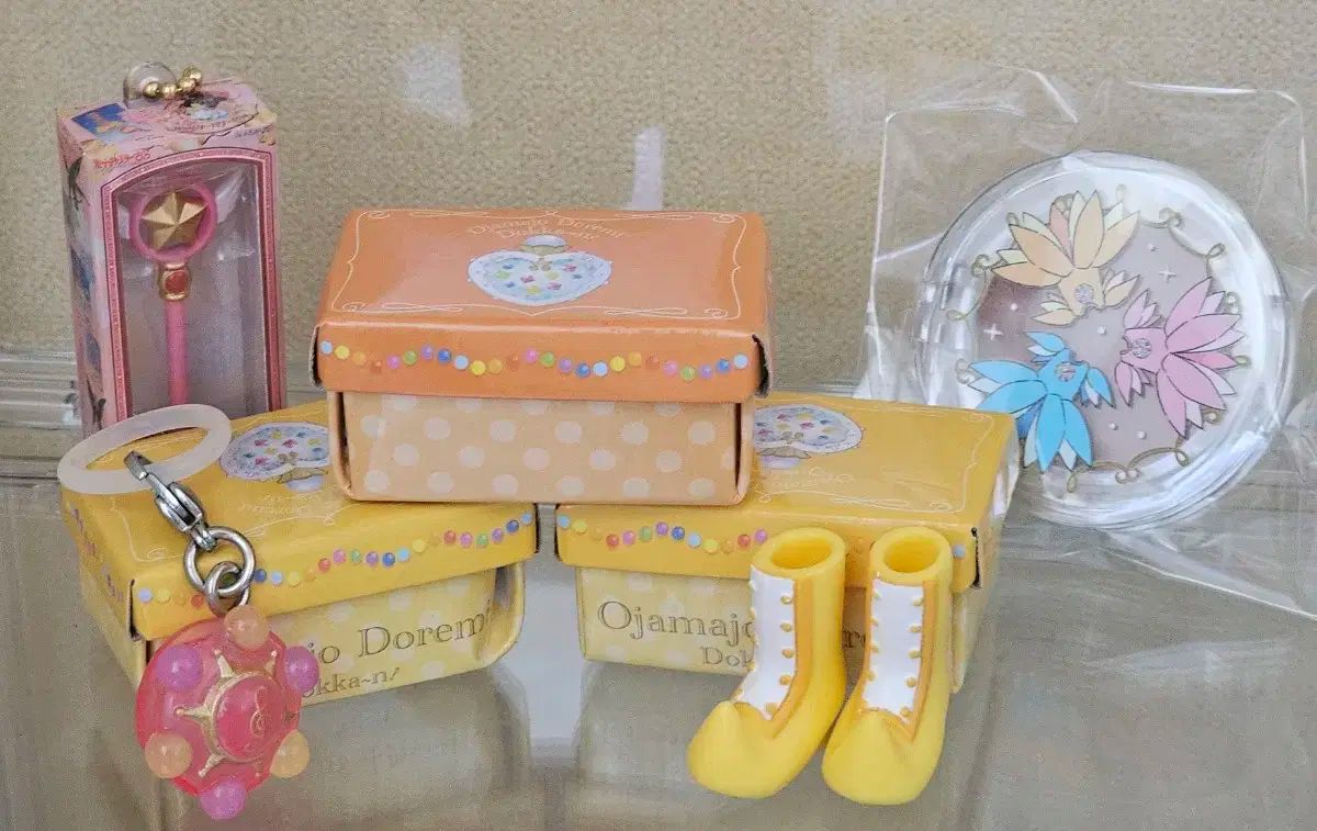 子ども 魔法使い レミ ガチャ + カードキャプターチェリー まとめ売り 出品