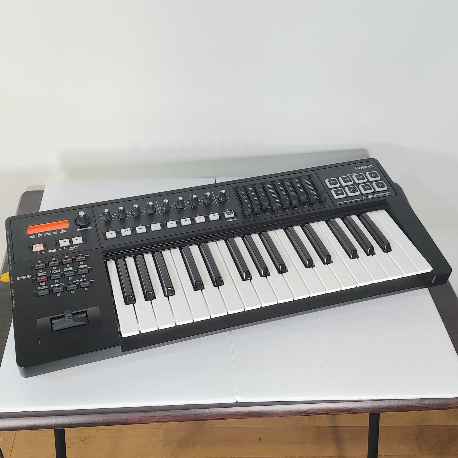 Roland A-300PRO｜MIDIキーボードコントローラ｜DTM/DAW｜ローランド