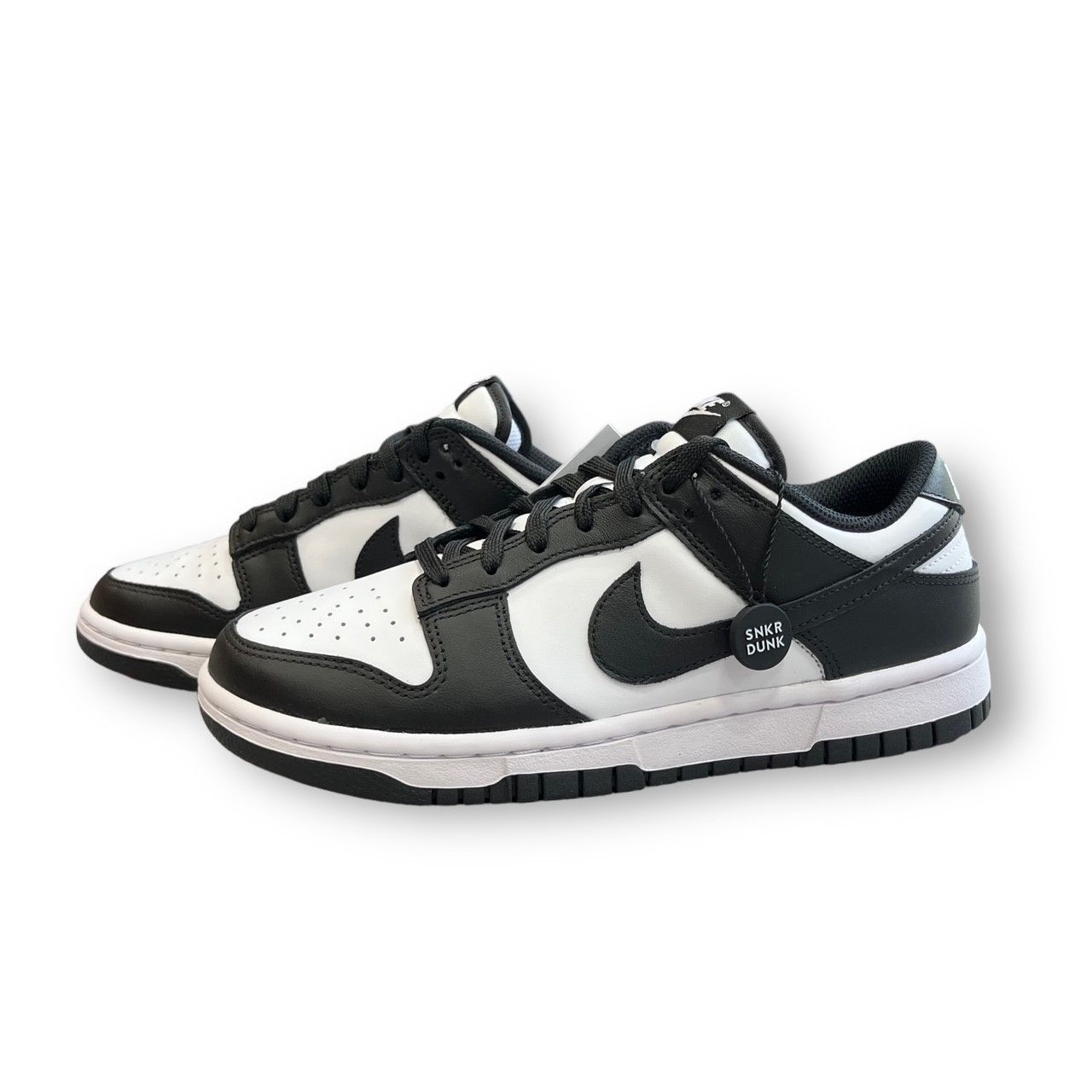 新品 国内正規 Nike WMNS Dunk Low White Black 24cm - 買取MOTTO