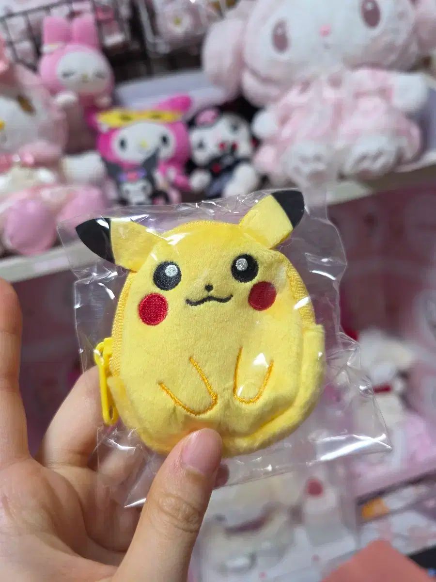 ポケモン ガチャ ピカチュウ ミニバッグ