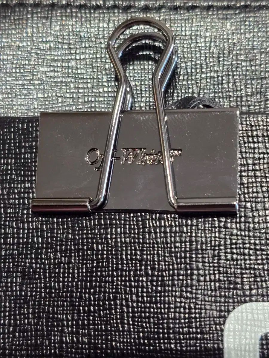 オフホワイト ブラック ボックスバッグ