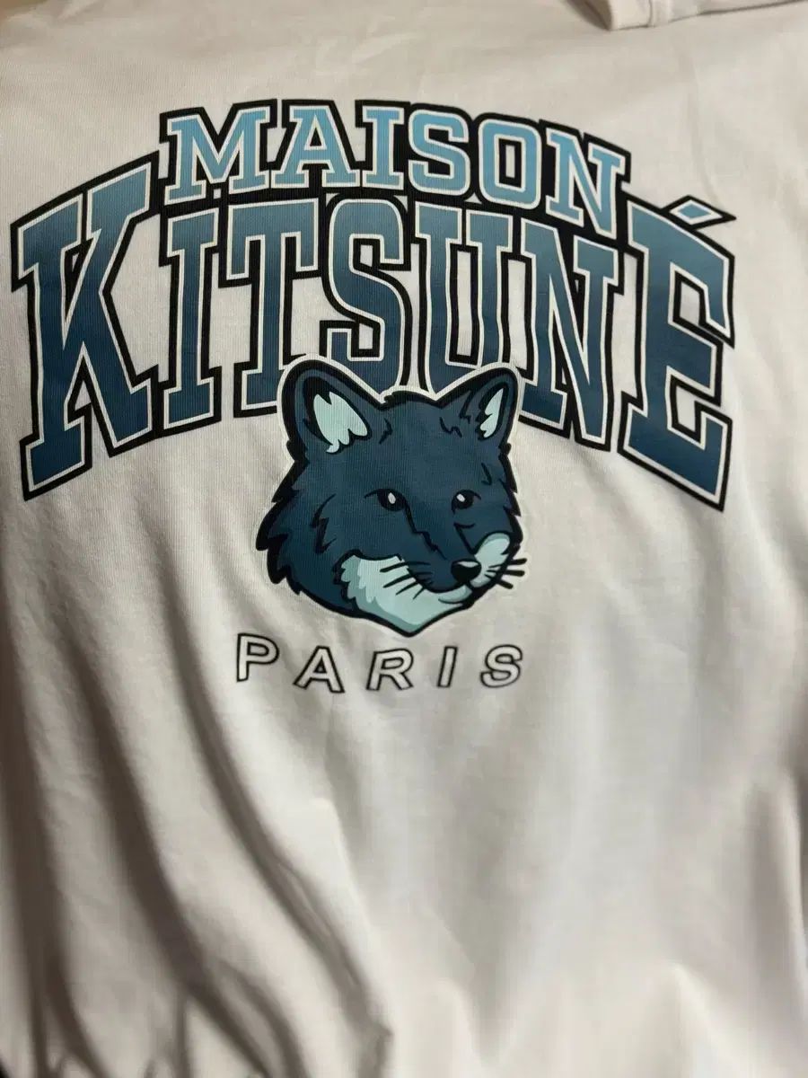 メゾンキツネ　MAISONKITSUNE 半袖tシャツ　未開封未使用タグ付き 楽天市場】レターパックプラス発送 未使用タグ付 MAISON KITSUNE