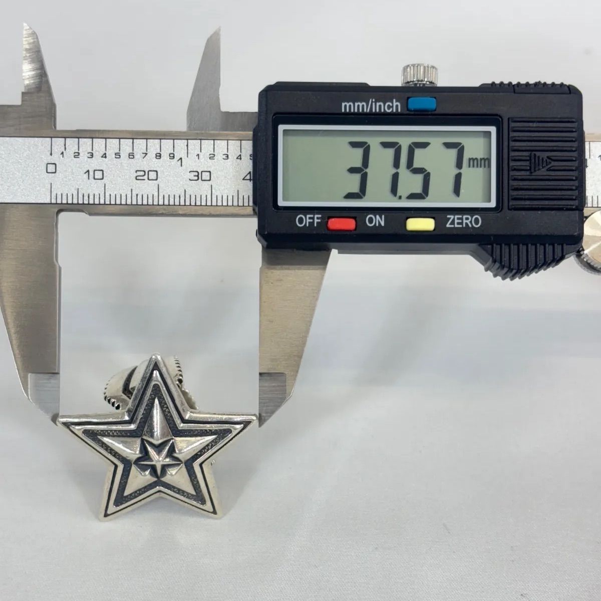 【CODY SANDERSON】 スターリング シルバー925 内径17㎜ 美品】 CODY SANDERSON コディサンダーソン BIG STAR IN STAR ビッグ