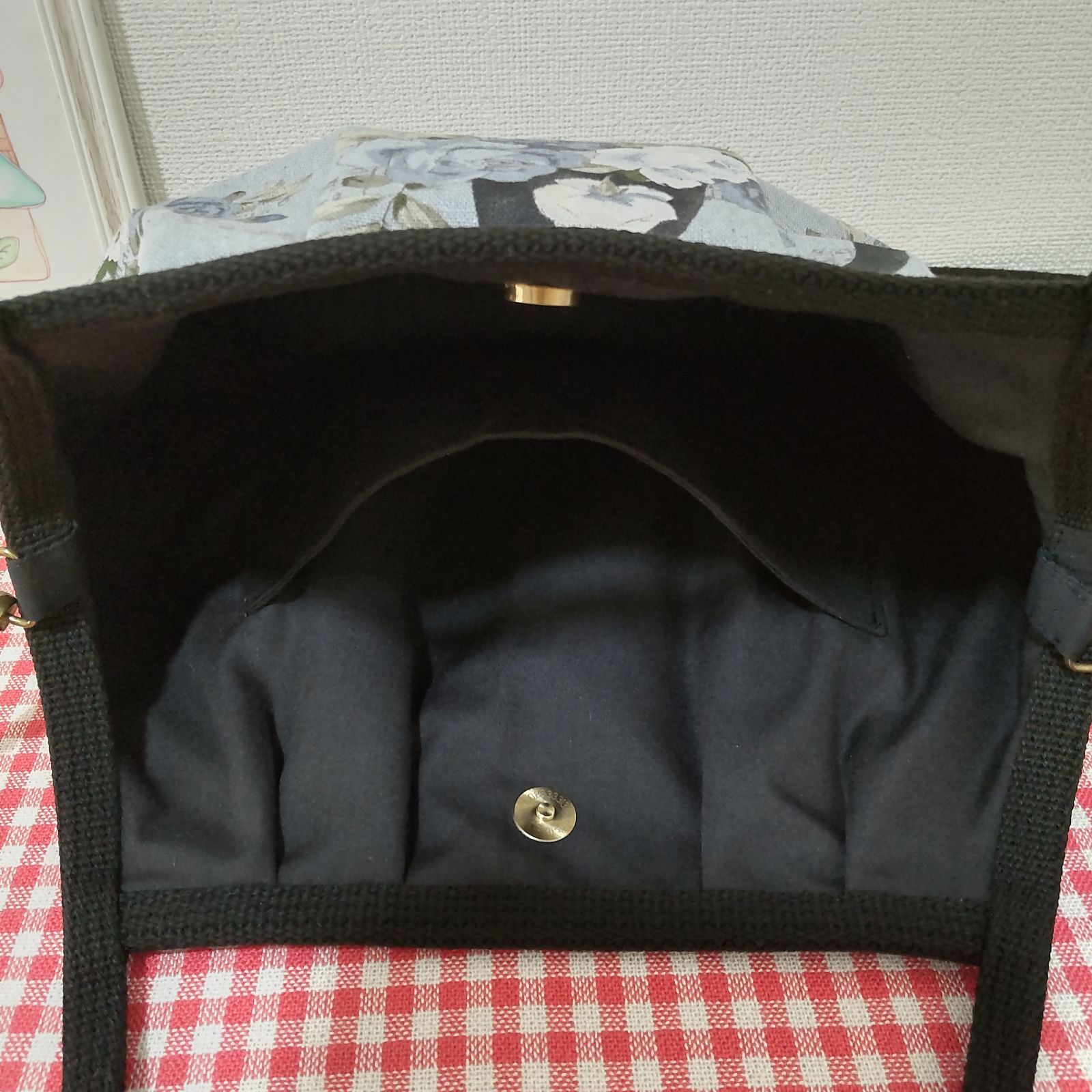 専用です　黒猫と薔薇　グラニーバック ショルダー対応グラニーバッグ（黒猫ちゃんと薔薇＆音符＊ブルー