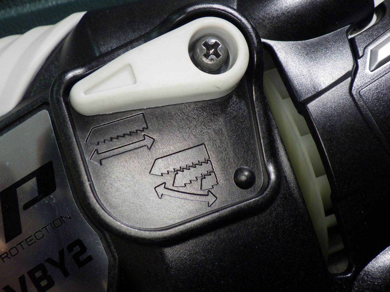 パイプや鋼材 木材などの切断などに