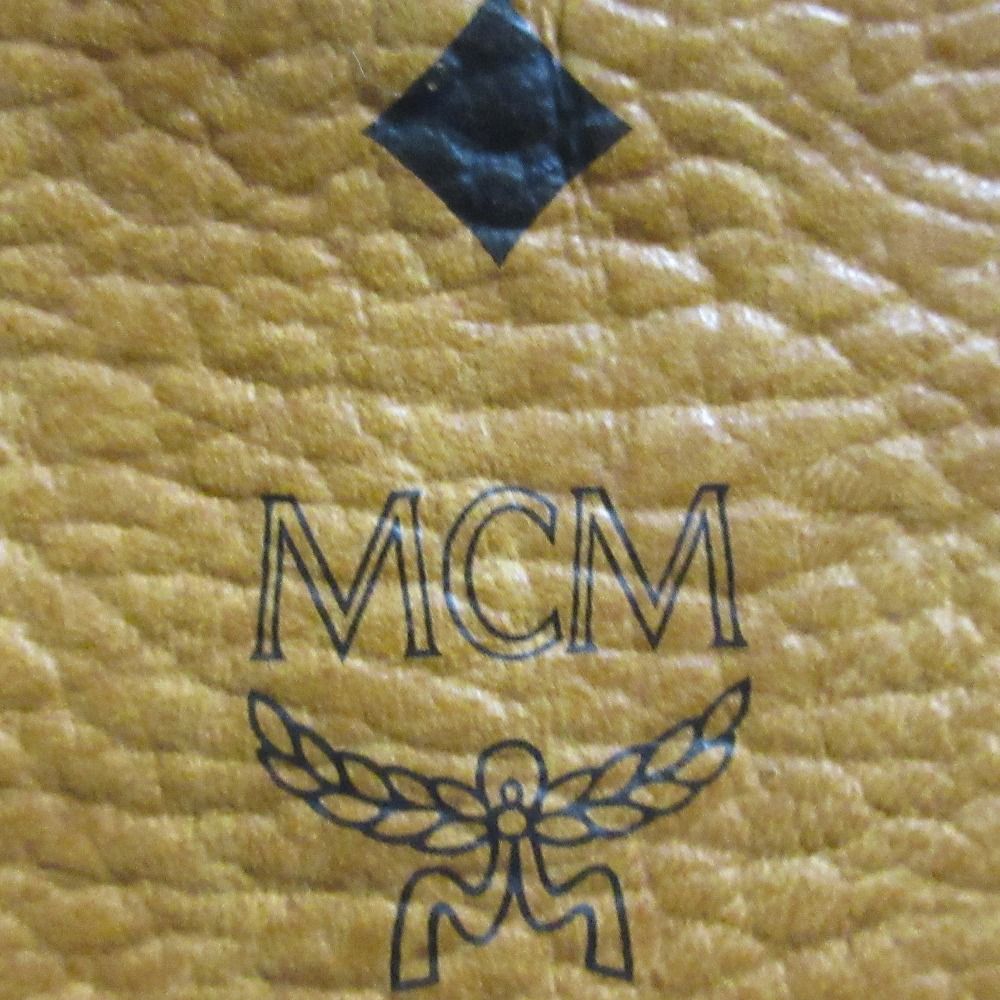 良品 MCM エムシーエム ヴィセトス柄 ロゴプレート クラッチ