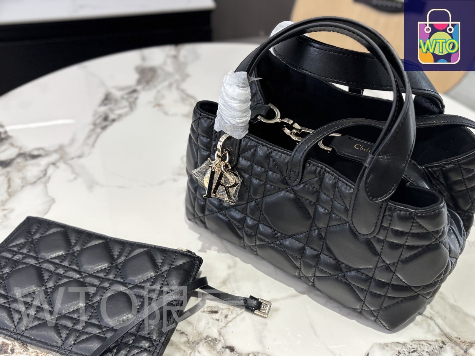 今日特価】Dior ディオール トゥジュール ショッピングバッグ