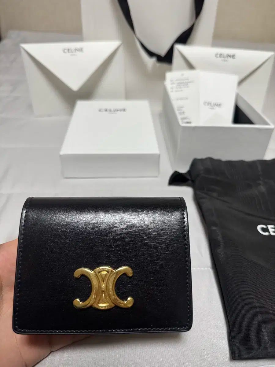 25年 セリーヌ トリオンフ 名刺 財布