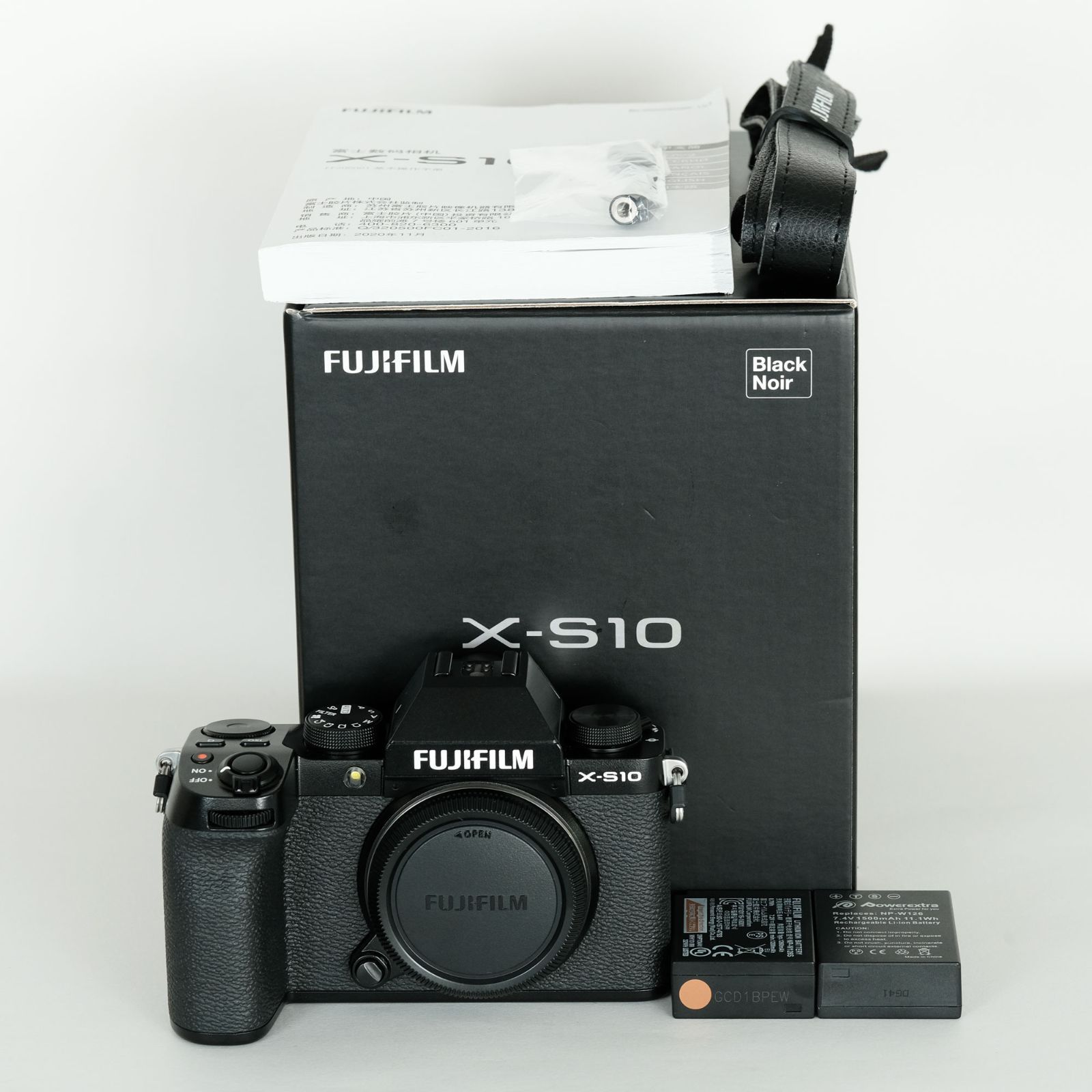 FUJIFILM X-S10 ボディ バッテリー2個付き FUJIFILM X-S10 ボディ バッテリー2個付き