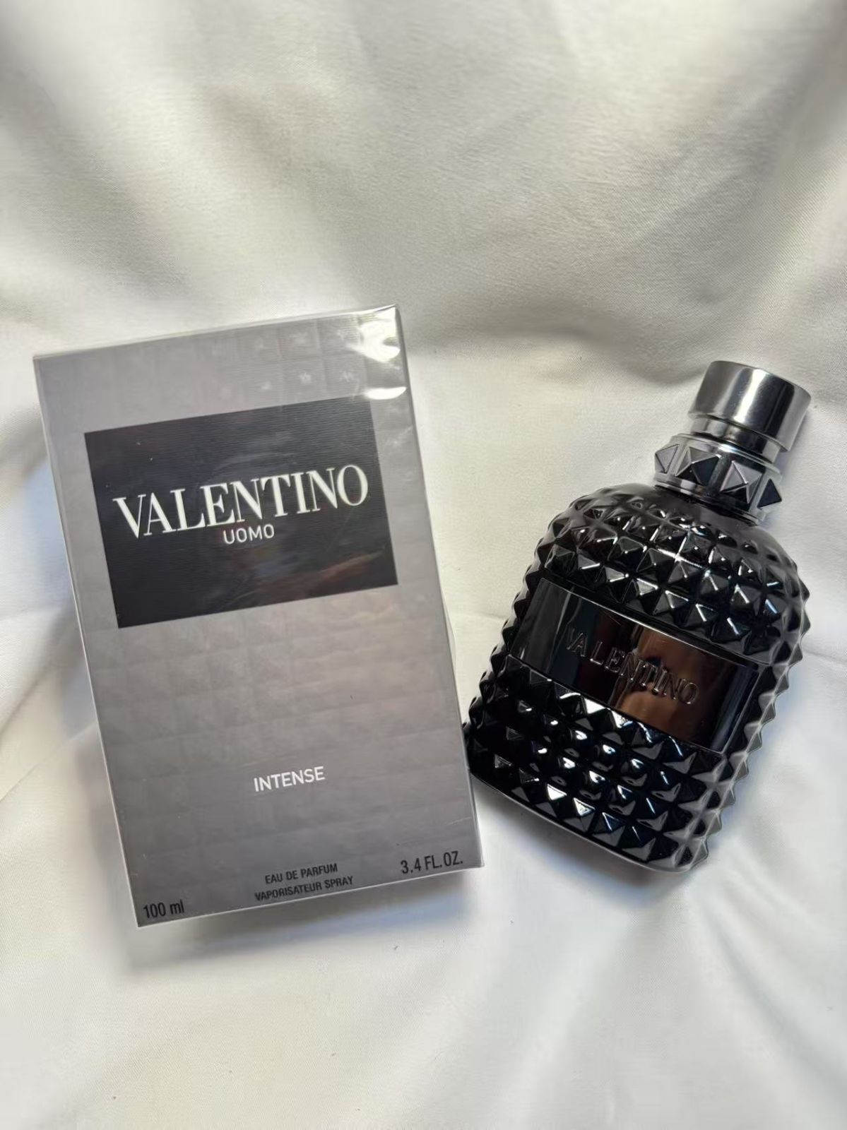 新品 即納 全国送料無料 ヴァレンティノ VALENTINO ウォモ